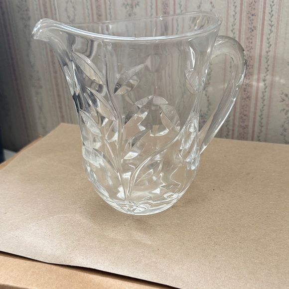 RCR Italian Other - VINTAGE RCR Italian Crystal Leaf Pattern Pitcher 40oz with Lauras leaves